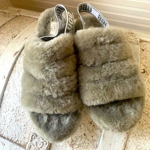 Womens 9 FLUFF YEAH UGG Slipper Sandals New